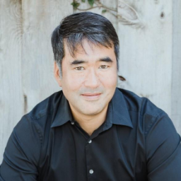 Jeff Ma Headshot